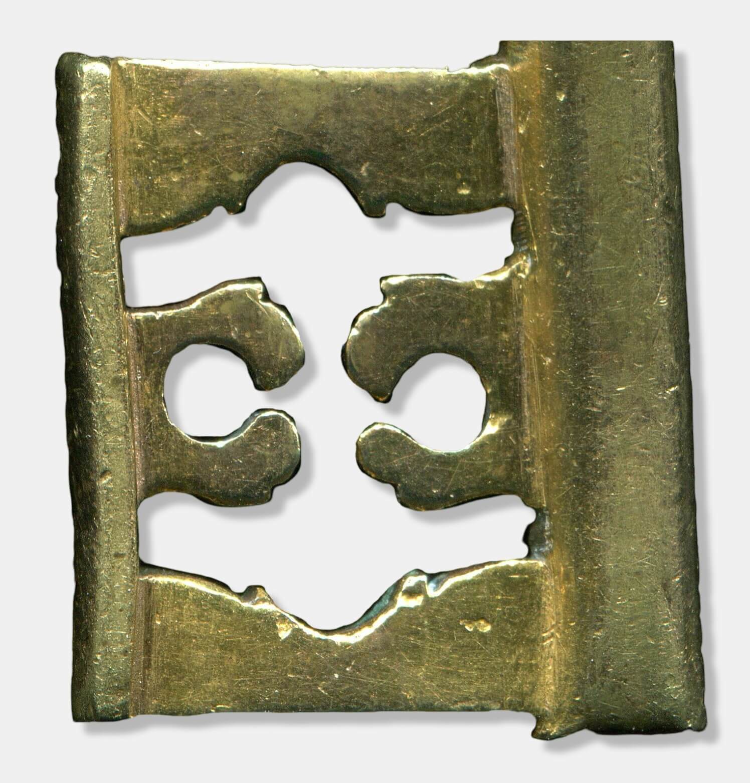 Nahaufnahme des verzierten Schlüsselbarts am Ende des Schlüsselhalms eines Chur-Bayerischen Kammerherrenschlüssels.