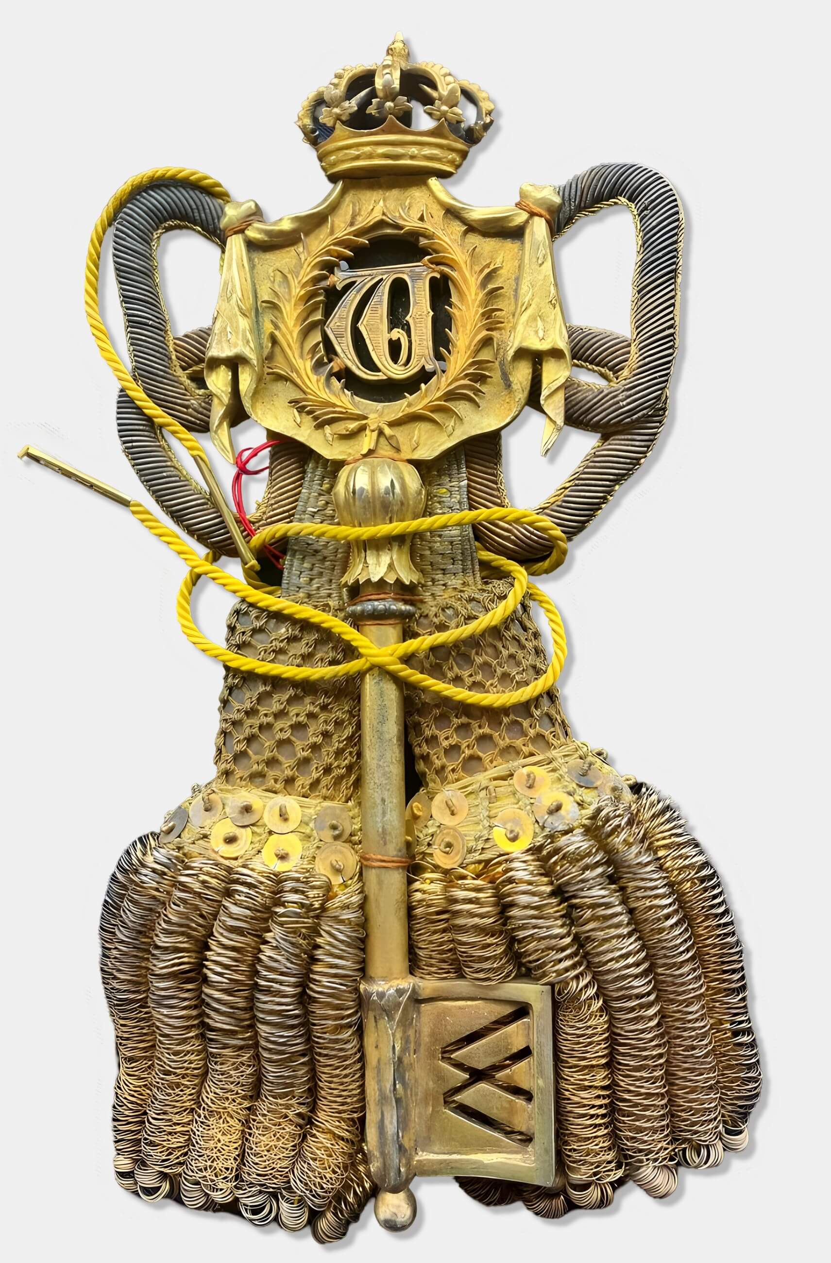 Kammerherrenschlüssel aus der Regierungszeit König Wilhelm II. (1891-1918). Silber vergoldet, Portepee aus Goldbouillons, Goldlahnstickerei, Länge 17cm